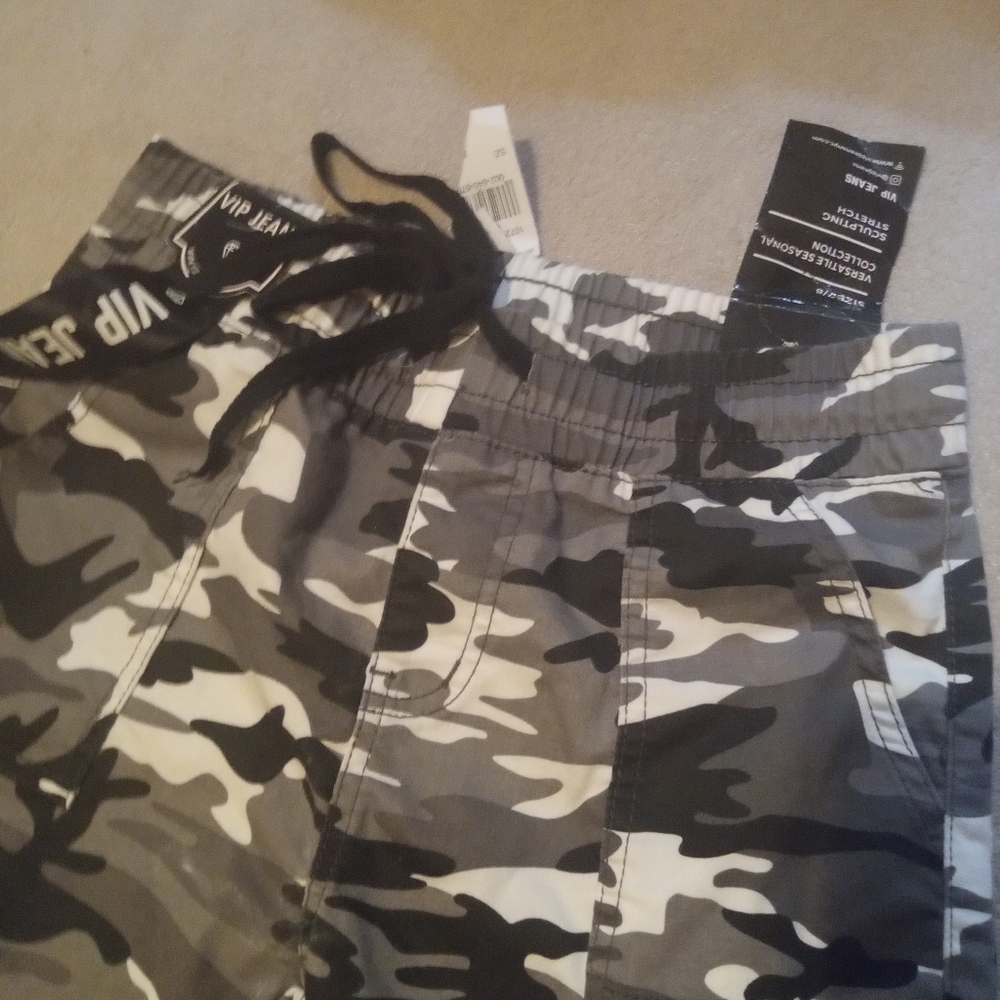 VIP cargo shorts - Picture 2 of 2